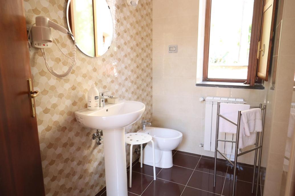 Deluxe Hostel *