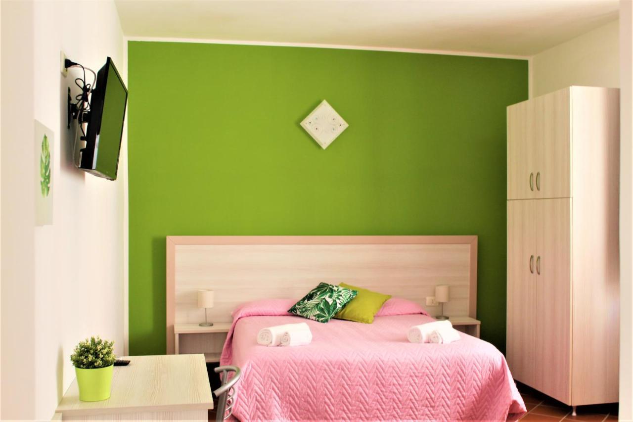 Deluxe Hostel